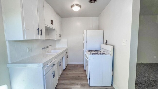 property at 4869-71 Pine St