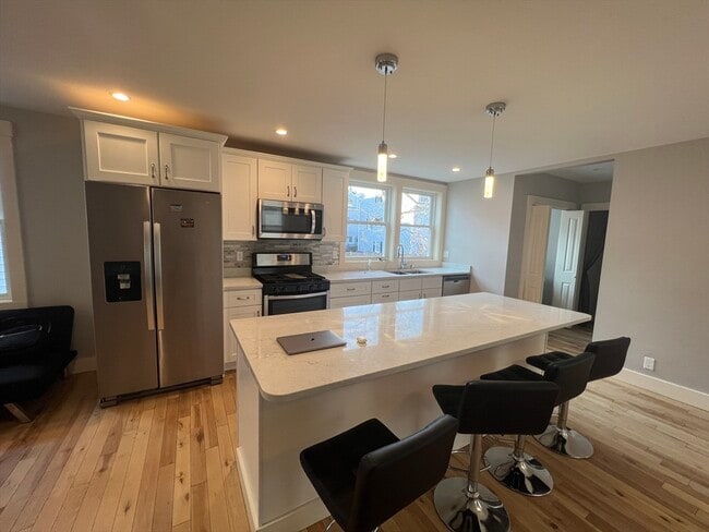 39 Snow St, Unit 1 in Boston, MA - Building Photo - Building Photo