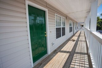 Ocean Highway Apartments in Hampstead, NC - Building Photo - Building Photo