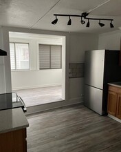 523 Main St, Unit APT. A in Peckville, PA - Foto de edificio - Building Photo