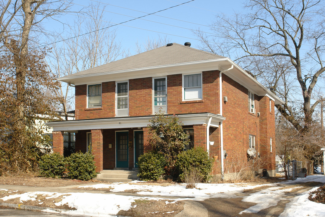 107 Crestwood Ave in Louisville, KY - Foto de edificio