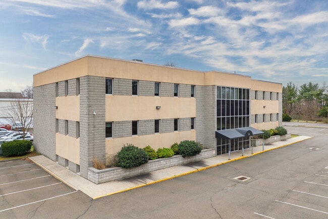 Maiden Lane in North Haven, CT - Building Photo - Building Photo