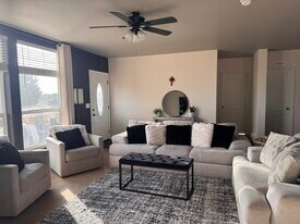 36 Calle Enrique in Santa Fe, NM - Building Photo