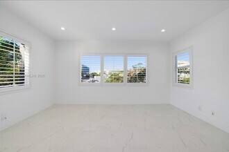 3909 Garden Ave in Miami, FL - Building Photo - Building Photo