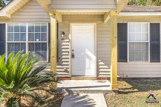 83 Hamilton Woods Dr in Warner Robins, GA - Building Photo - Building Photo