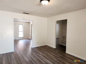 2303 Daisy Dr in Killeen, TX - Building Photo - Building Photo