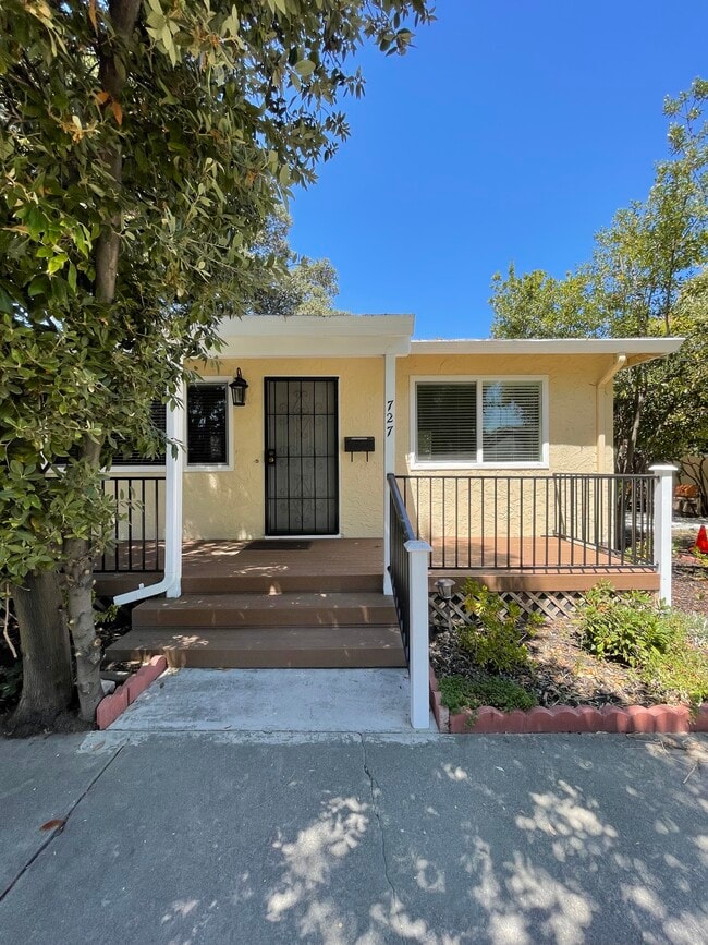 property at 727 Laurel St