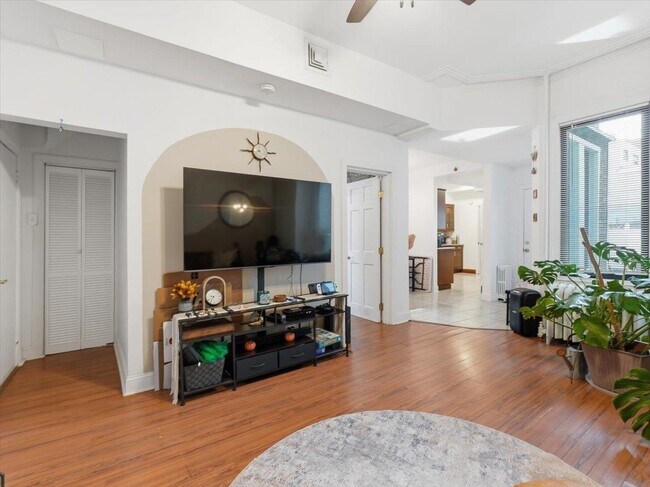 207 19th St in Union City, NJ - Building Photo - Building Photo