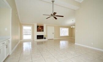 6940 Foxmont Ln in Humble, TX - Building Photo