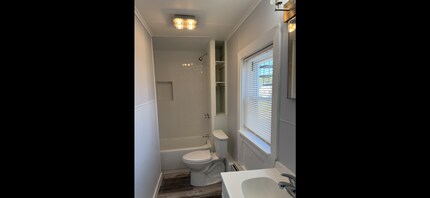 127 Portland St, Unit 2 in Haverhill, MA - Building Photo - Building Photo