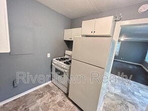 2718 Windsor Pkwy in Memphis, TN - Building Photo - Building Photo