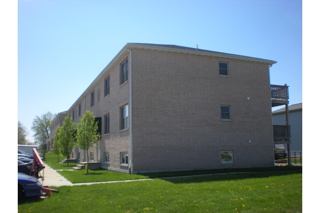 2559 E Stellon St in Diamond, IL - Foto de edificio - Building Photo