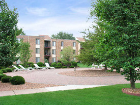 Silver Oaks Court Apartments