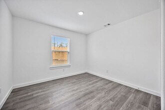 8216 Bigwood St in Houston, TX - Building Photo - Building Photo