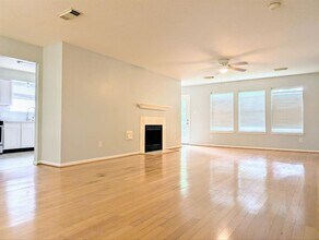4521 Stonebridge Dr in Pearland, TX - Building Photo - Building Photo