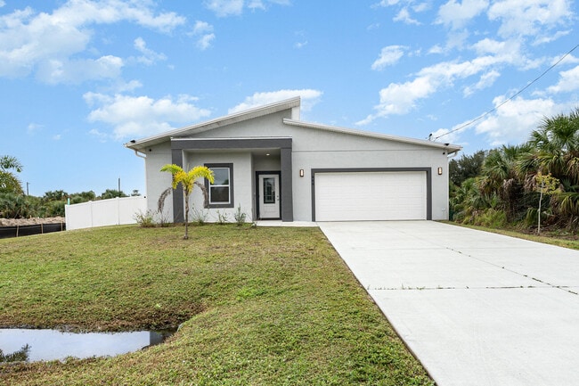 448 St Andre Blvd in Palm Bay, FL - Building Photo - Building Photo