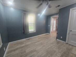 1905 Oleander in La Marque, TX - Foto de edificio - Building Photo