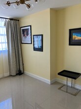 1833 S Ocean Dr in Hallandale Beach, FL - Building Photo - Building Photo