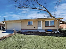 5405 Jellison St in Arvada, CO - Building Photo