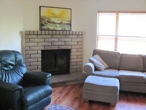 2250 King Ct in San Luis Obispo, CA - Building Photo - Building Photo