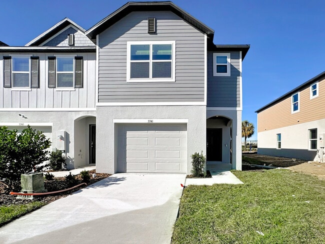 3741 Academia Ave in Lakeland, FL - Building Photo - Building Photo