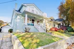 4551 4th Ave NE in Seattle, WA - Building Photo