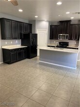 861 Cool Aquamarine St in Las Vegas, NV - Building Photo - Building Photo