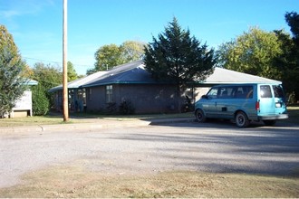 Arbuckle Ridge Apartments in Maysville, OK - Building Photo - Building Photo