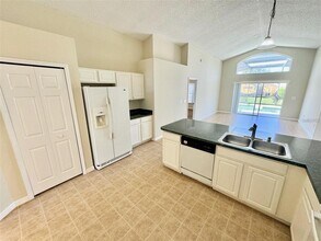 1317 Casterton Cir in Davenport, FL - Building Photo - Building Photo