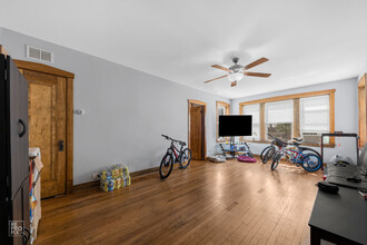 2119 S 51st Ave in Cicero, IL - Building Photo - Interior Photo