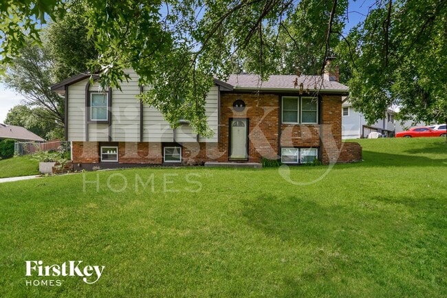 property at 7305 NW 76 Pl