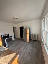 44 Harold St in Hartford, CT - Foto de edificio - Building Photo