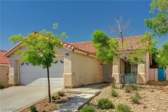 9845 Lenox Crest Pl in Las Vegas, NV - Building Photo - Building Photo