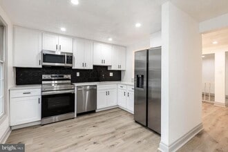 17409 Founders Mill Dr in Derwood, MD - Building Photo - Building Photo