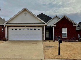 100 Brittany Dr S in Elmore, AL - Building Photo