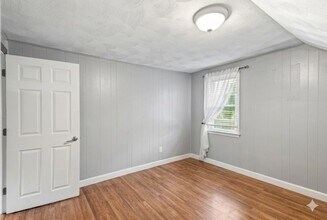 26 Whipple Ave in Cranston, RI - Building Photo - Building Photo