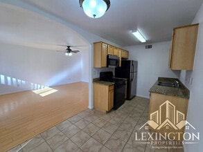 5008 Bremner Way in Sacramento, CA - Building Photo - Building Photo