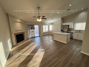 16063 W Saguaro Ln in Surprise, AZ - Foto de edificio - Building Photo