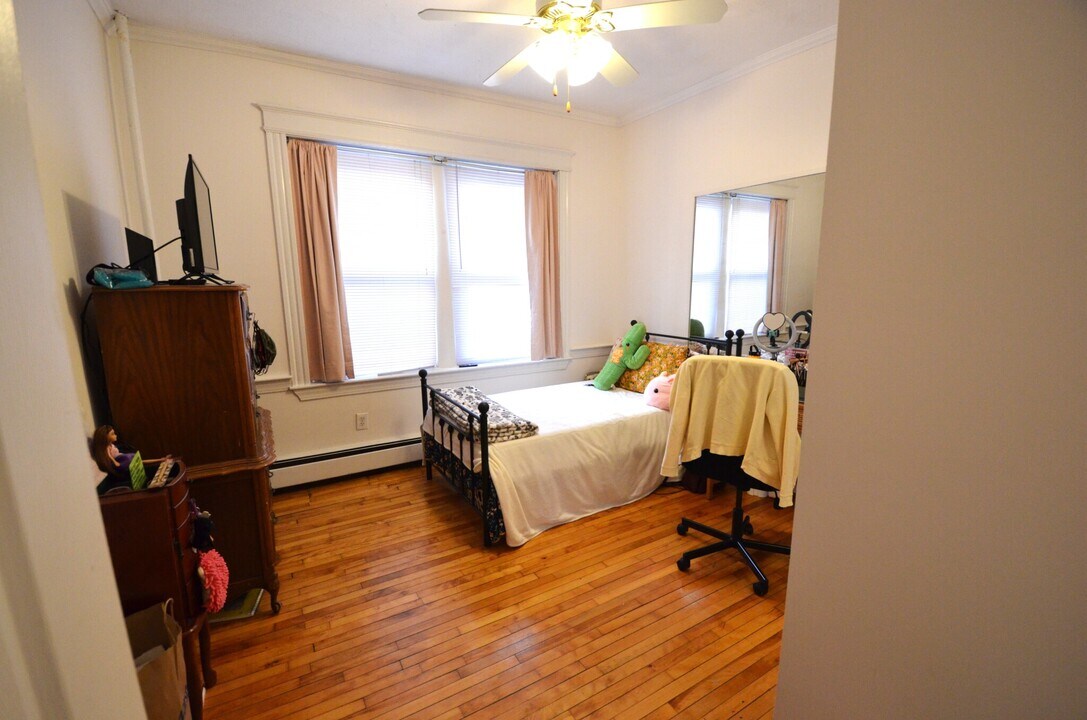 41 Symphony Rd, Unit 23 in Boston, MA - Building Photo