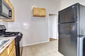 39 Bowers St in Jersey City, NJ - Building Photo - Building Photo