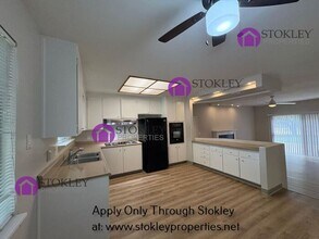 1613 Lynwood Dr in Concord, CA - Building Photo - Building Photo