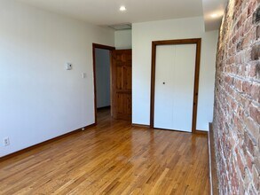4277 Saint-Jacques Rue in Montréal, QC - Building Photo - Building Photo