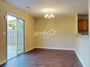 2920 Mayfair Dr in Cumming, GA - Foto de edificio - Building Photo