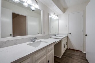 1902 Pat Ln in Carrollton, TX - Building Photo - Building Photo