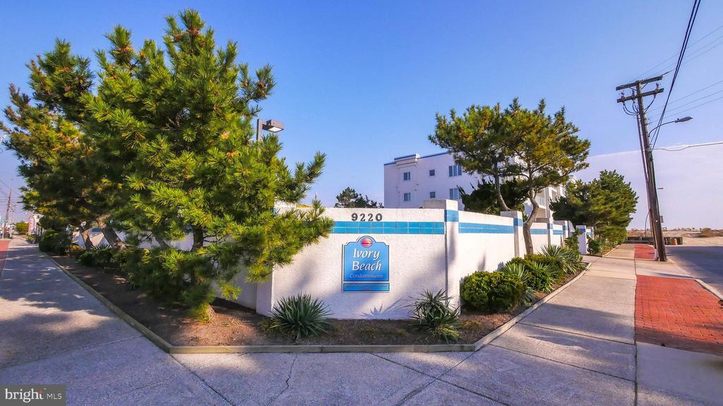 9220 Atlantic Ave, Unit 203 in Margate City, NJ - Building Photo