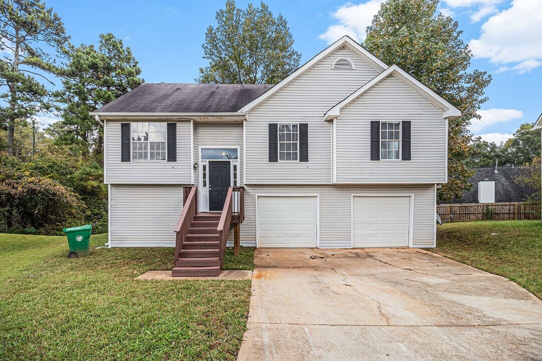 3292 Deer Pause Ln in Decatur, GA - Building Photo