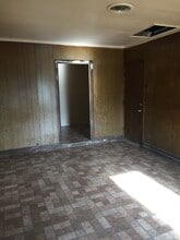 1842 N St Louis Ave in Tulsa, OK - Foto de edificio - Building Photo