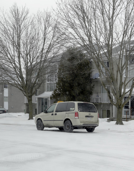 96 Pierre-Laporte in St-Eustache, QC - Building Photo