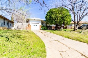2805 NW 23rd St in Lawton, OK - Building Photo