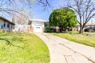 2805 NW 23rd St in Lawton, OK - Building Photo - Building Photo